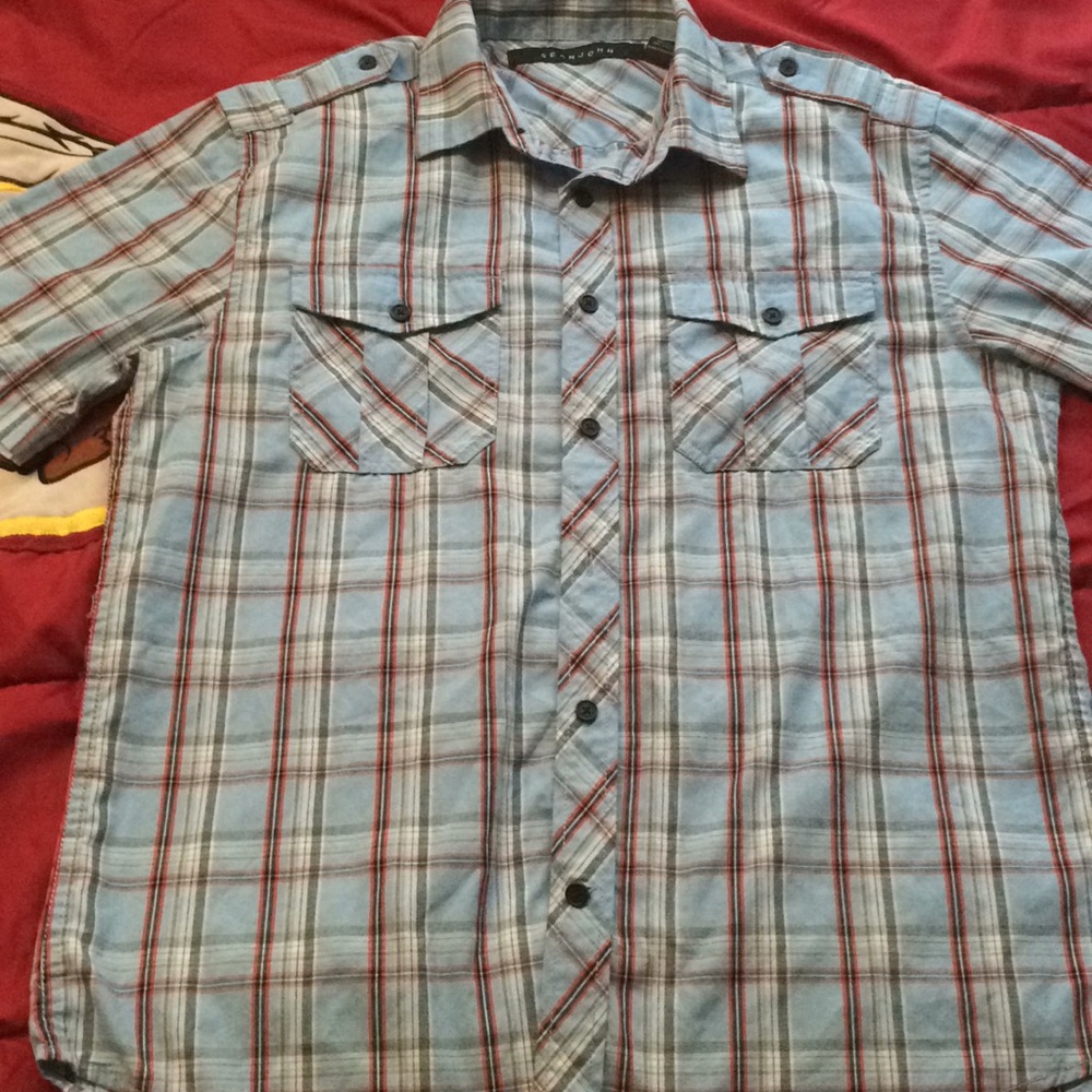 SEAN JOHN Casual Shirt// Adult Medium
